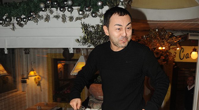 Serdar Ortaç magazin muhabirlerinden özür diledi