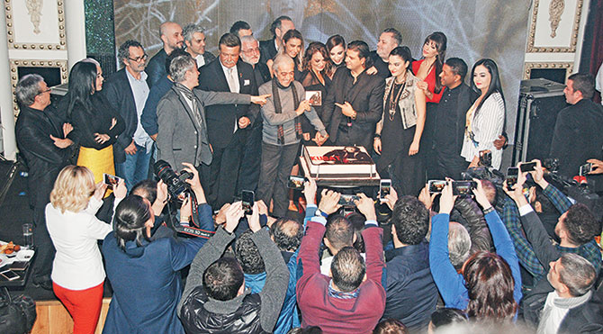 20 yıl daha sahnedeyim