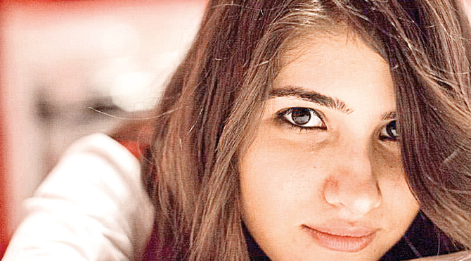 Özgecan yurt genelinde anıldı