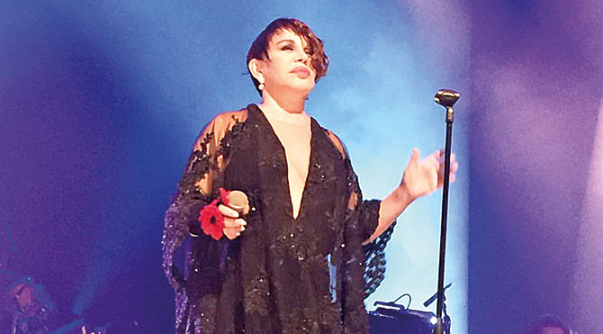 Sezen Aksu Amsterdam’da konser verdi