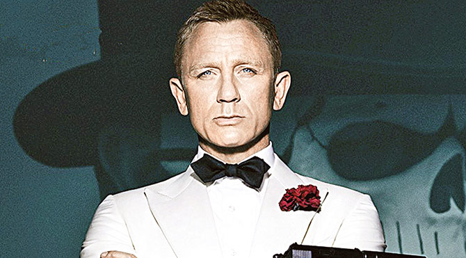 Bond’un eşyaları hayır için satılıyor