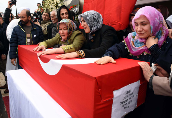 Türkiye son üç günde teröre 43 şehit verdi