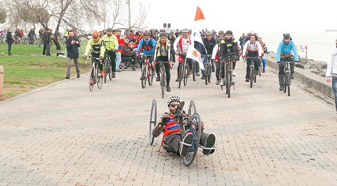 Azmin zaferi için pedal çeviriyor