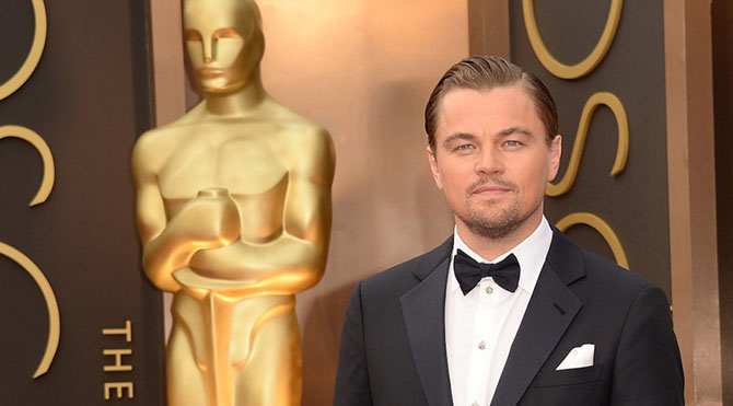 leo-oscar Satürn'ün 2. Evi'nde yer alan hem Güneş hem de Venüs ile kurduğu kontak hem de 6. Evi'ndeki Jüpiter ile kurduğu olumlu kontaklar sayesinde eşşekler gibi çalışıp günün birinde hem maddi hem kariyer konusunda istediğini elde edeceğini göstermekte.