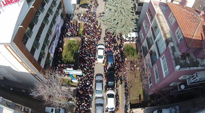 10 000 Ogrenci Sinavda Ter Doktu Son Dakika Haberleri