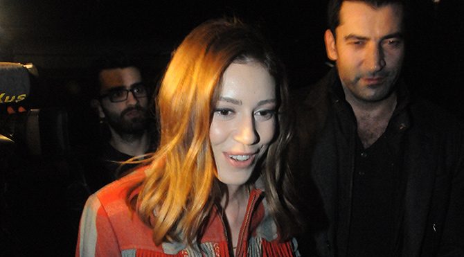 Kenan İmirzalıoğlu ve Sinem Kobal gazetecilere konuşmadı