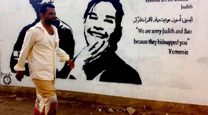 Yemenli Banksy, savaşın izlerini çiziyor