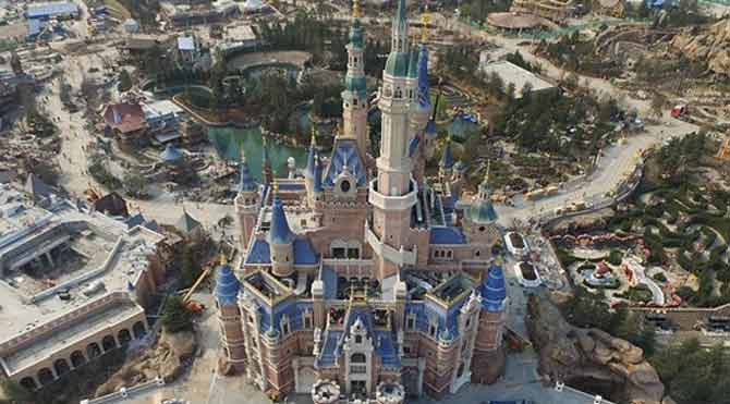 5.5 milyar dolarlık Disneyland göründü