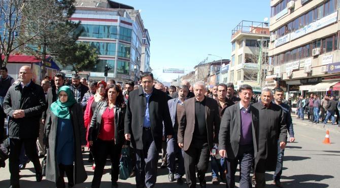 HDP'liler Bingöl'de nevruza izin verilmemesini protesto etti