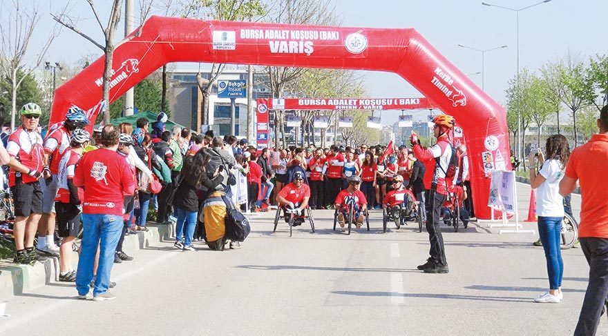 Bursa’da ‘adalet’ için koştular