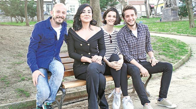 Alternatif tiyatro yapmak çok zor!