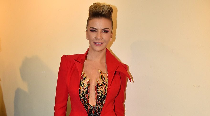 İvana Sert geceyi iki ödülle tamamladı
