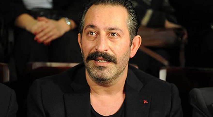 “Cem Yılmaz bavuluyla mı beraber?”