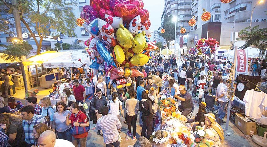 Adana’da karnaval coşkusu