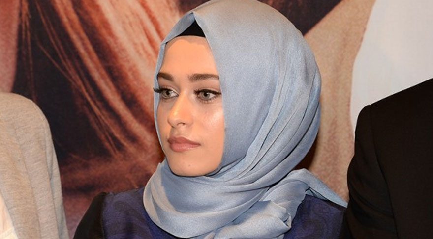 Büşra Ayaydın tesettüre girdi