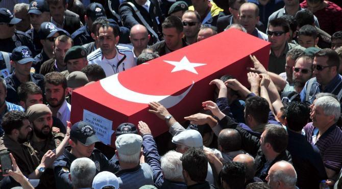 Şehit polis İnan'ı Turhal'ı 5 bin kişi uğurladı