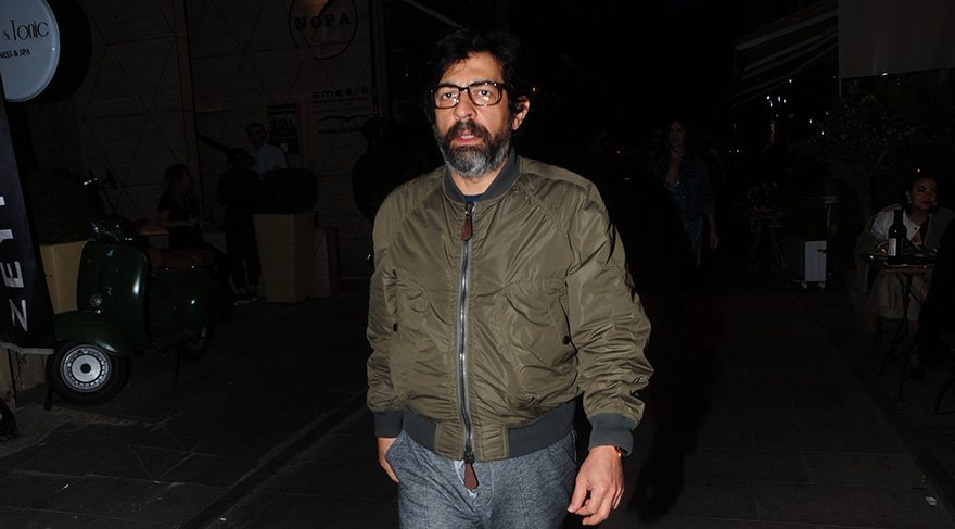 Okan Bayülgen gazetecilerin görüntü almasına çok kızdı