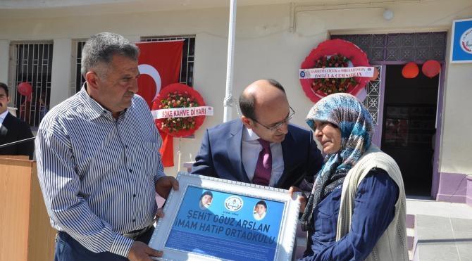 Şehidin ismi okuluna verildi, annesi gözyaşlarını tutamadı