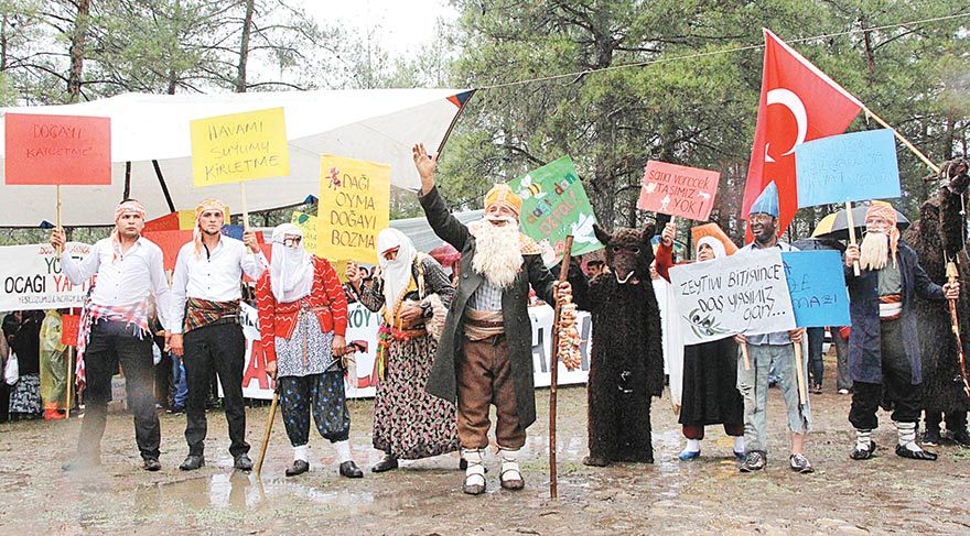 Karnaval gibi protesto