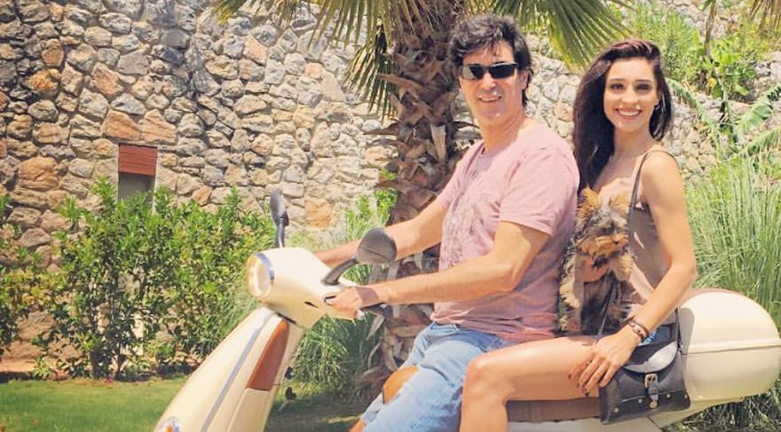 Burak Hakkı ve sevgilisi Gülşen Potuk Bodrum tatilinden paylaştı