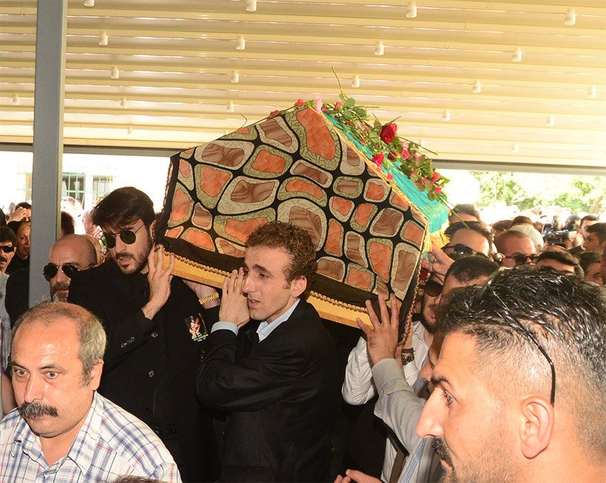 Oya Aydoğan’a Levent Camii’nde veda Magazin haberleri