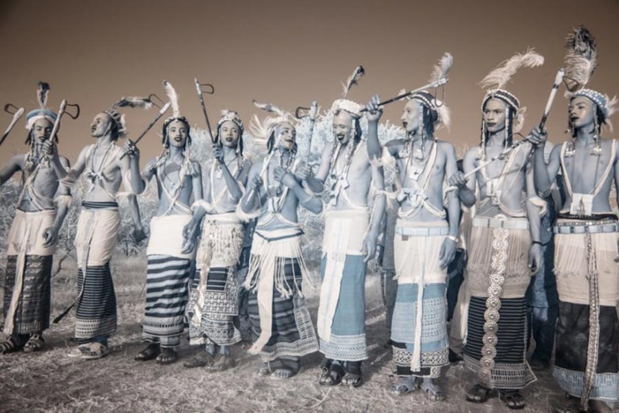 Nijerya'daki Wodaabe Kabilesini ziyaret edebn Terry Gold, farklı kültürleri fotoğraflayamaya tutkun bir gezgin...
