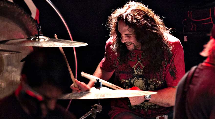 Nick Menza sahnede yaşamını yitirdi
