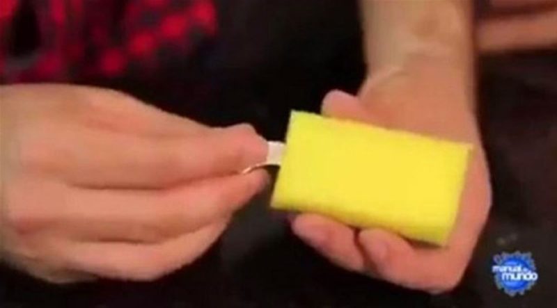 Süngerin içine mıknatısı koyun ve Süngerin içine mıknatısı koyun ve