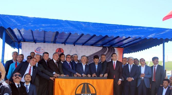 Ulaştırma Bakanı Arslan, Ardahan’da temel attı
