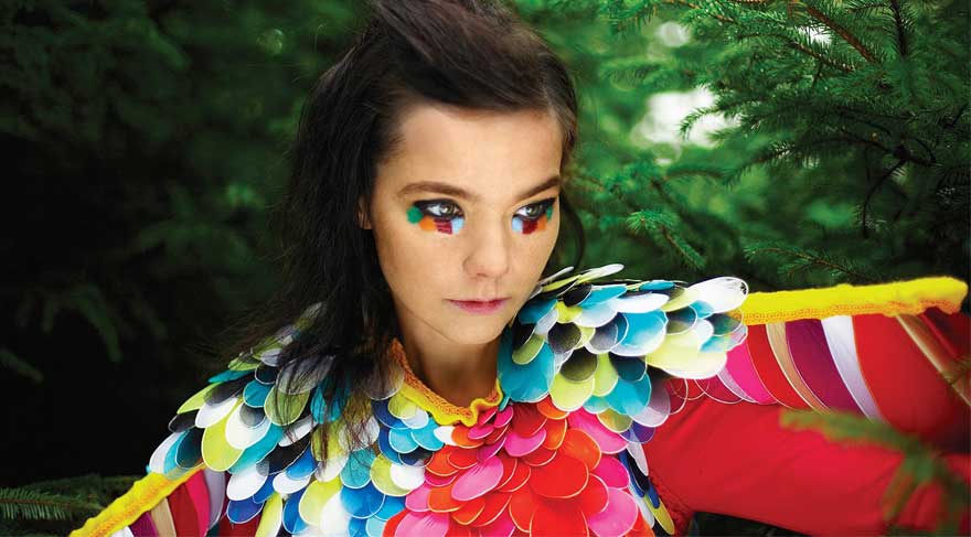 Björk, cinsiyetçiliğe dikkat çekti