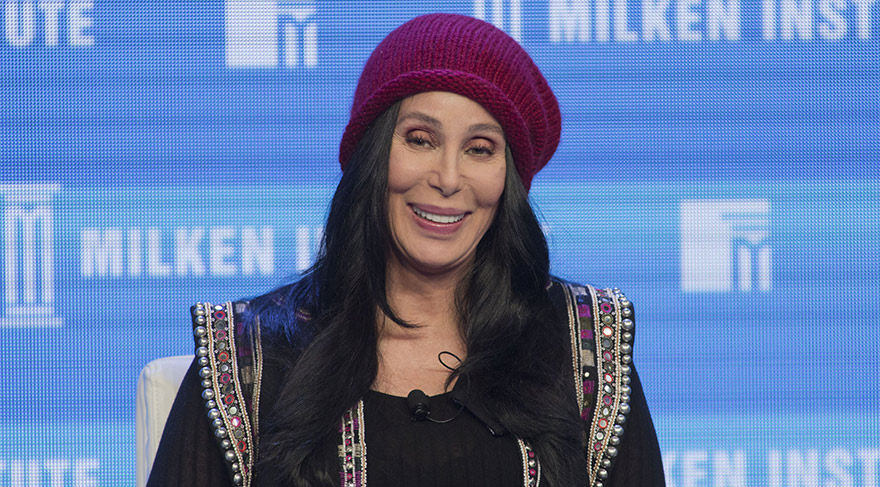 Cher İstanbul’daki terör saldırısıyla ilgili paylaşımda bulundu kullandığı emojiler tepki çekti