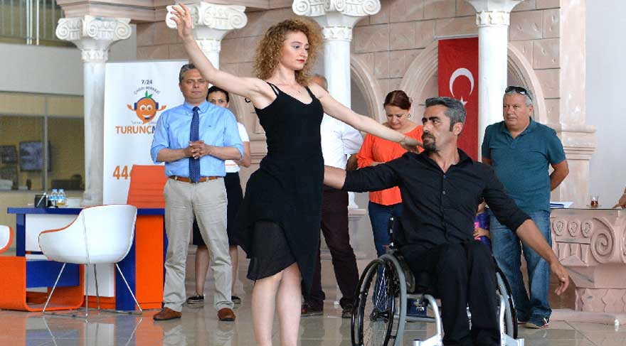 Tekerlekli Sandalye Dans Yarışması’nda duygulandıran başarı