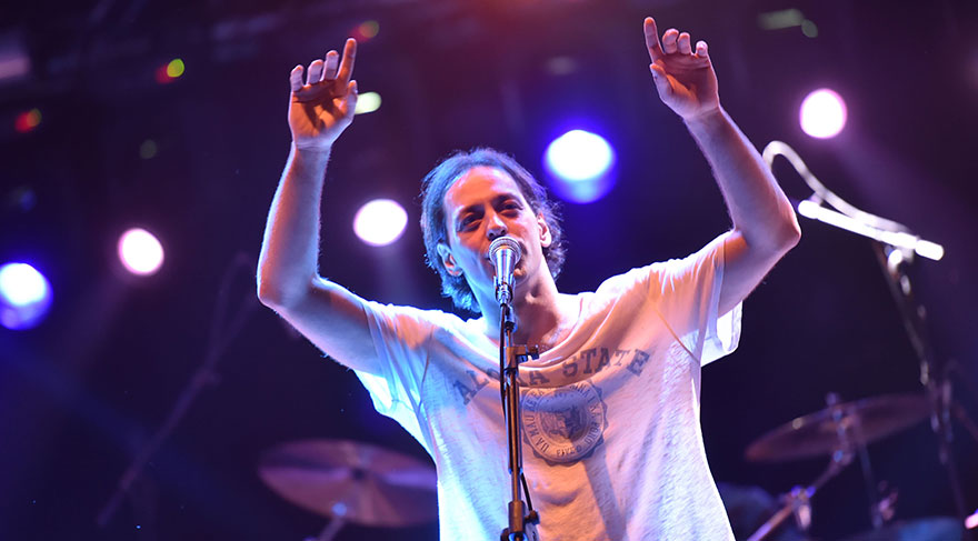 Harbiye Açıkhava konserleri Duman grubuyla başladı