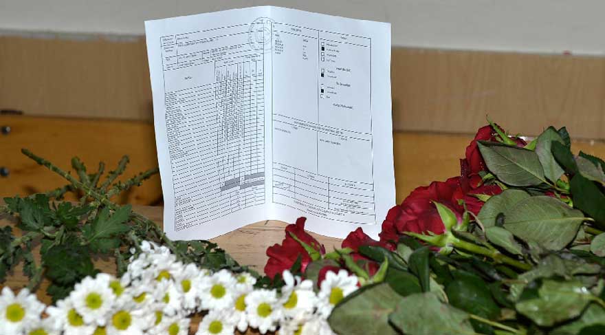 Yaşamını yitiren genç tiyatrocunun karnesi okulda kaldı