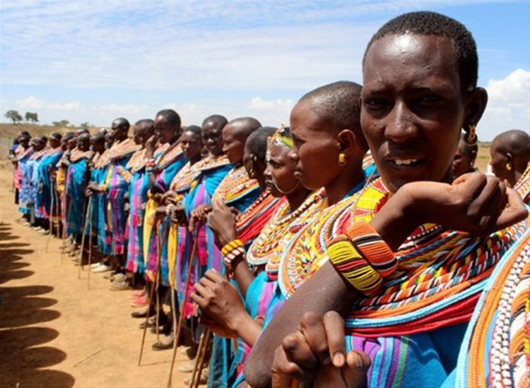 BURAYA ERKEKLERİN GİRMESİ YASAK!<br />Kenya'nın kuzeyinde bulunan Samburu'da bulunan Umoja adlı köyde sadece kadınlar yaşıyor. Cinsel taciz kurbanı kadınlar tarından kurulan köyde erkeklerin yaşamasına izin verilmiyor.