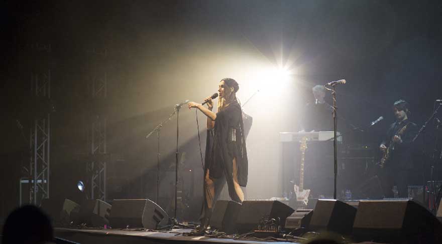 PJ Harvey İstanbulluları büyüledi