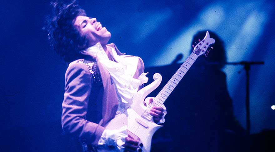Prince’ın albümleri yok satıyor