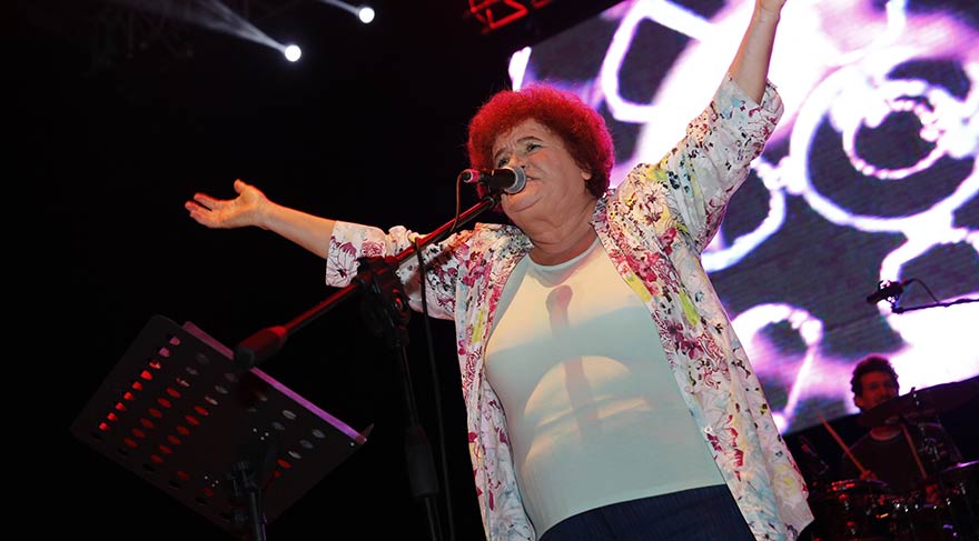 Selda Bağcan’dan Hakan Çelik’e çarpıcı açıklamalar