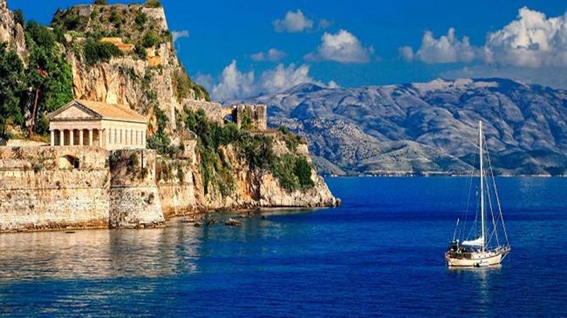 Corfu, Yunanistan Bir günlük tatil masrafı: 110 dolar
