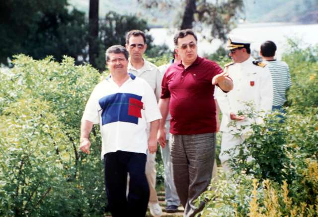 Okluk Koyu 8. Cumhurbaşkanı Turgul Özal'la özdeşleşmişti. Özal tatillerini Okluk Koyu'nda geçiriyor orada yabancı konuklarını ağırlıyor ve basın toplantıları düzenliyordu...