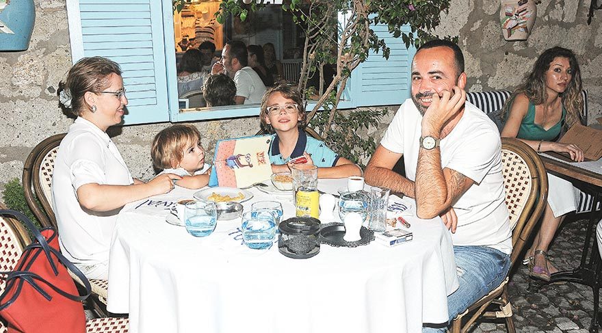 Kardeşim de oyuncu olacak