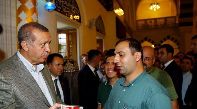 Cumhurbaşkanı Erdoğan'dan 12 farklı dilde bayram mesajı