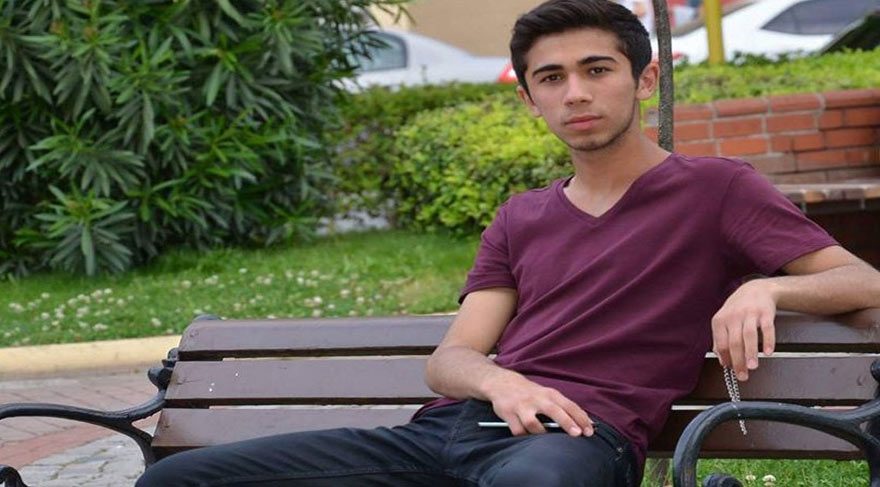 Foto: İHA Korkunç kazada hayatını kaybeden 17 yaşındaki Burak Gültekin...