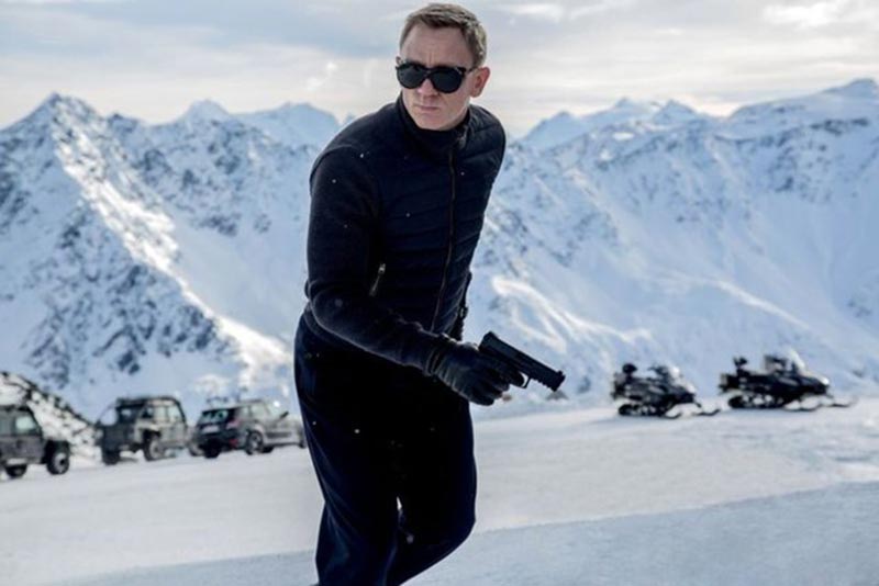 Spectre</br>Yönetmen: Sam Mendes</br>(2015)