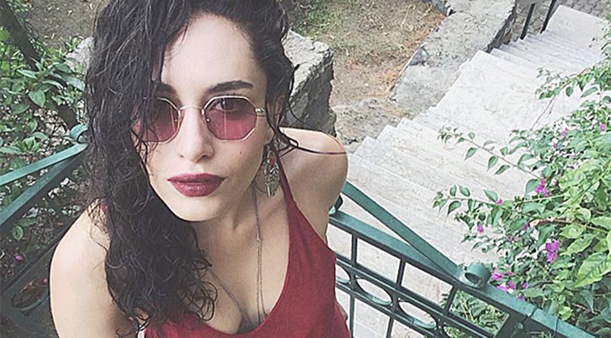 Hande Doğandemir’e 30 bin beğeni geldi