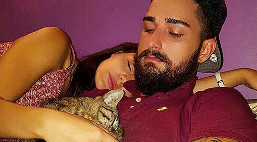 İdo Tatlıses ile Hilal Altınbilek’ten emojili ve kedili aşk pozu