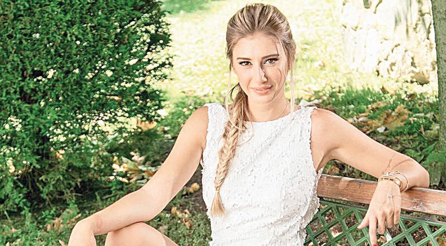 Şeyma Subaşı Mikonos’tan İbiza’ya geçti