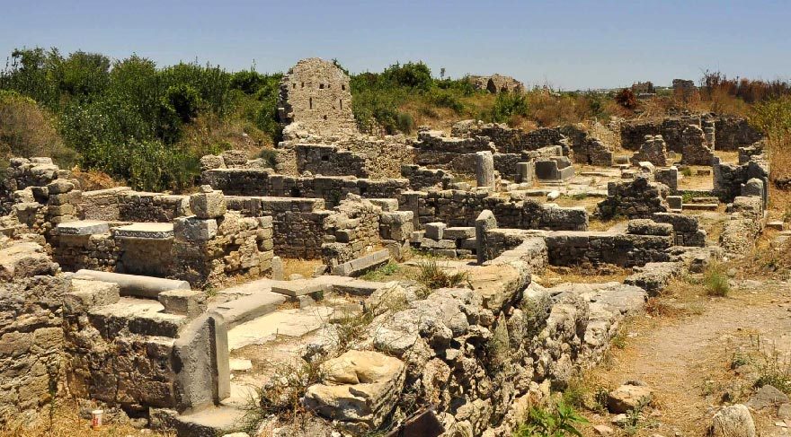 Kazı alanınında ortaya çıkan geneleve sponsor bulunamıyor