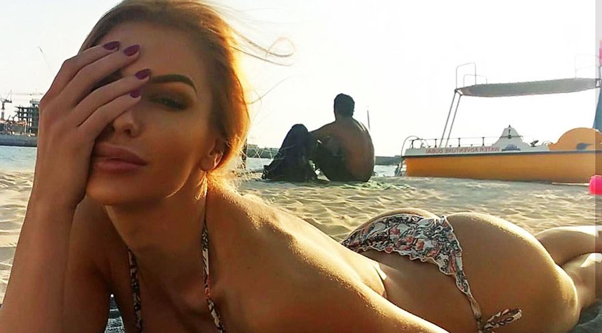 Playboy’a soyunan Sloven güzel Eva Cıfrova Bodrum’da