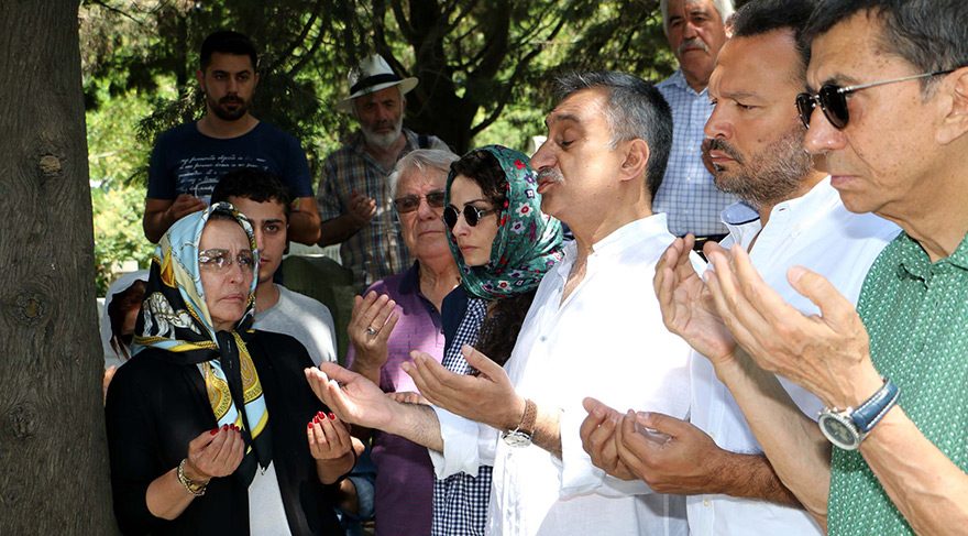 Kemal Sunal 16 yıl önce bugün aramızdan ayrılmıştı